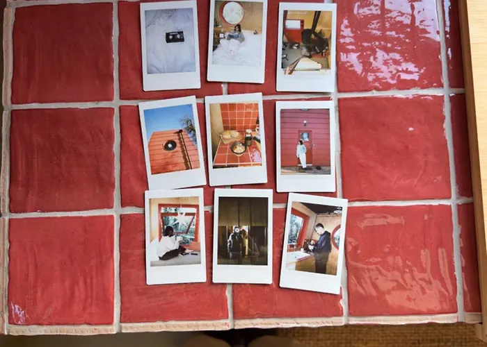 The Red Шале Raistin